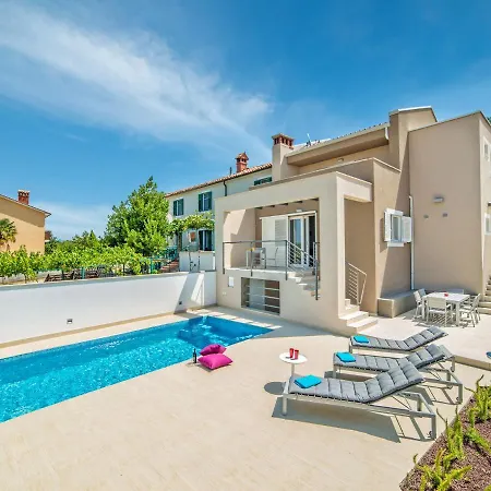 Modern In Salakovci With Private Pool Villa *